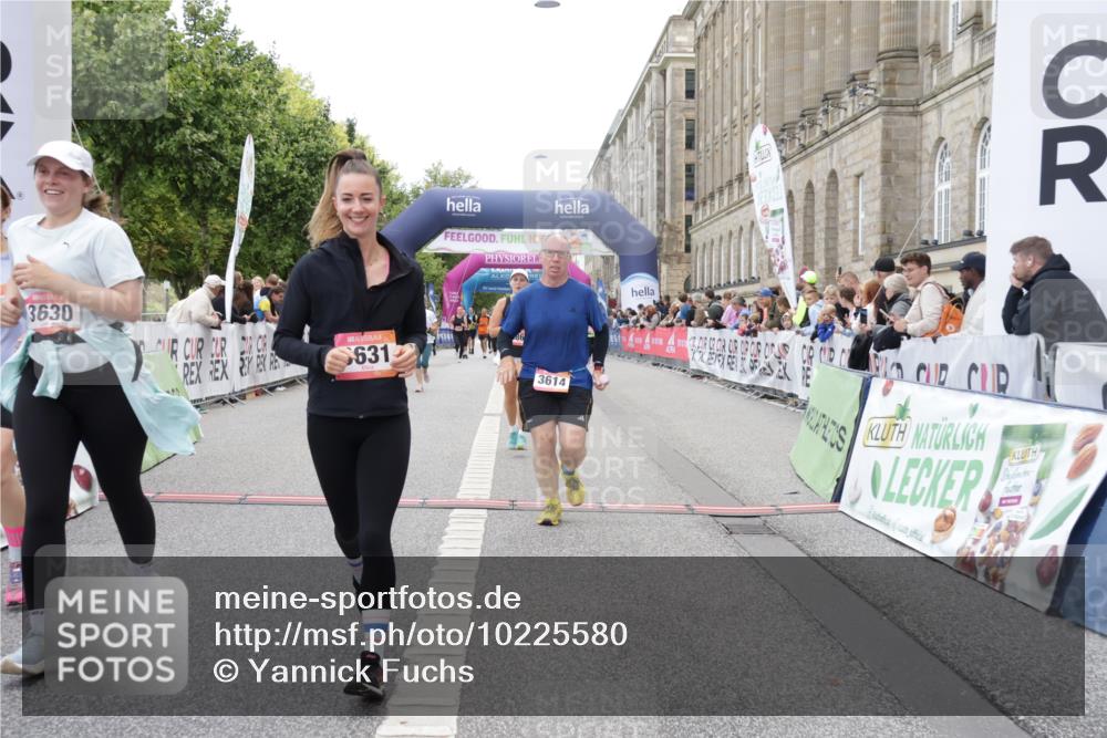 06.09.2026 - CURREX Alsterlauf Yannick Fuchs http://msf.ph/oto/10225580 06.09.2026 10:15:01 Ziel 2860, 3134, 3614, 3630, 3631, 4281, 4488, 4497, 4528, 5036, 5616, 5896, 8081 meine-sportfotos.de