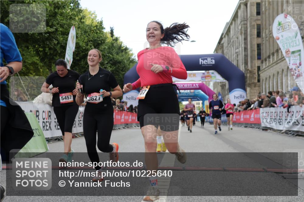06.09.2026 - CURREX Alsterlauf Yannick Fuchs http://msf.ph/oto/10225640 06.09.2026 10:15:18 Ziel 2621, 2737, 2794, 2871, 2938, 3027, 3302, 3627, 4640, 4645, 5439, 5457, 5630, 5632, 5931, 5966, 6288, 6408 meine-sportfotos.de