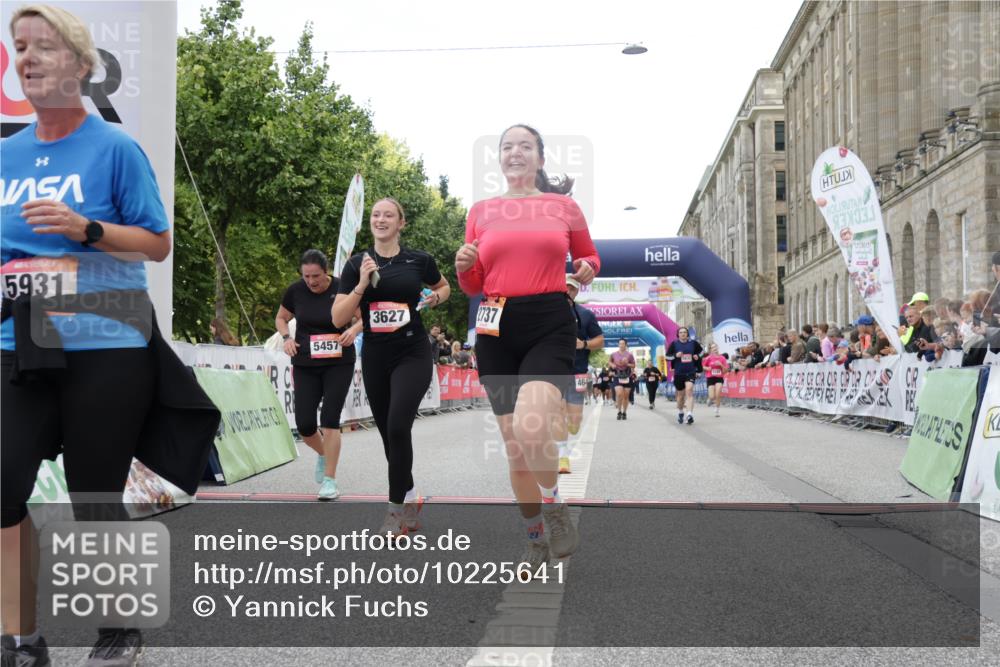06.09.2026 - CURREX Alsterlauf Yannick Fuchs http://msf.ph/oto/10225641 06.09.2026 10:15:18 Ziel 2621, 2737, 2794, 2871, 2938, 3027, 3302, 3627, 4640, 4645, 5439, 5457, 5630, 5632, 5931, 5966, 6288, 6408 meine-sportfotos.de