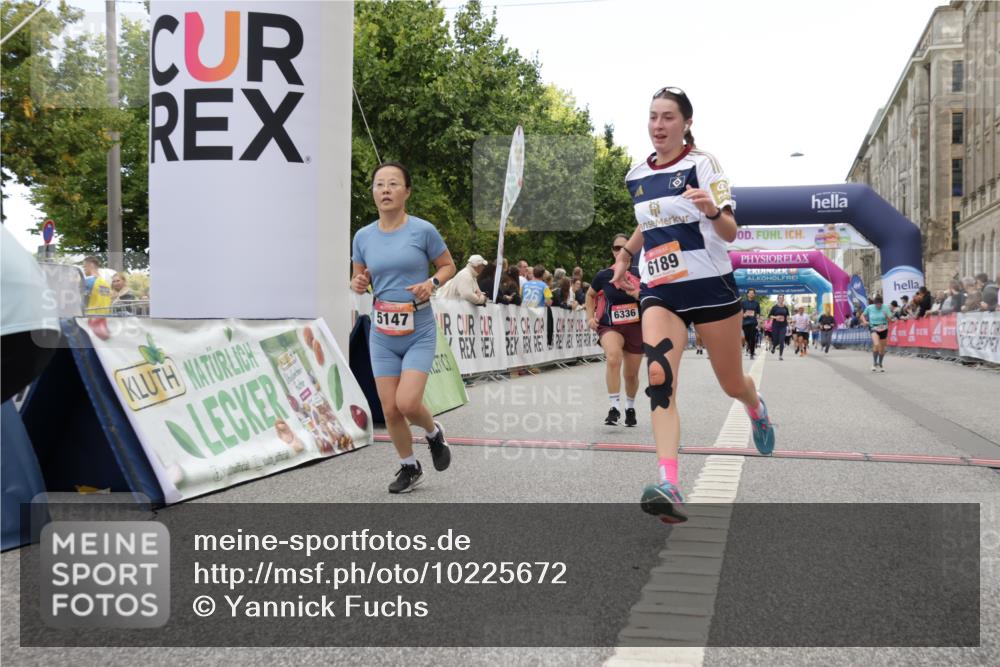 06.09.2026 - CURREX Alsterlauf Yannick Fuchs http://msf.ph/oto/10225672 06.09.2026 10:15:36 Ziel 2503, 2690, 3456, 3834, 4085, 4354, 4392, 5147, 5762, 6189, 6336, 6347, 6461 meine-sportfotos.de