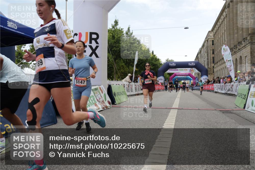 06.09.2026 - CURREX Alsterlauf Yannick Fuchs http://msf.ph/oto/10225675 06.09.2026 10:15:37 Ziel 2503, 2690, 3456, 3834, 4085, 4354, 4392, 5147, 5762, 6189, 6336, 6347, 6461 meine-sportfotos.de