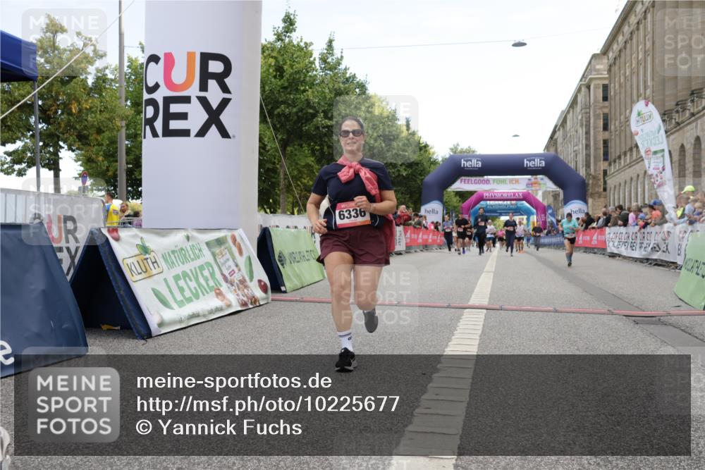 06.09.2026 - CURREX Alsterlauf Yannick Fuchs http://msf.ph/oto/10225677 06.09.2026 10:15:37 Ziel 2503, 2690, 3456, 3834, 4085, 4354, 4392, 5147, 5762, 6189, 6336, 6347, 6461 meine-sportfotos.de