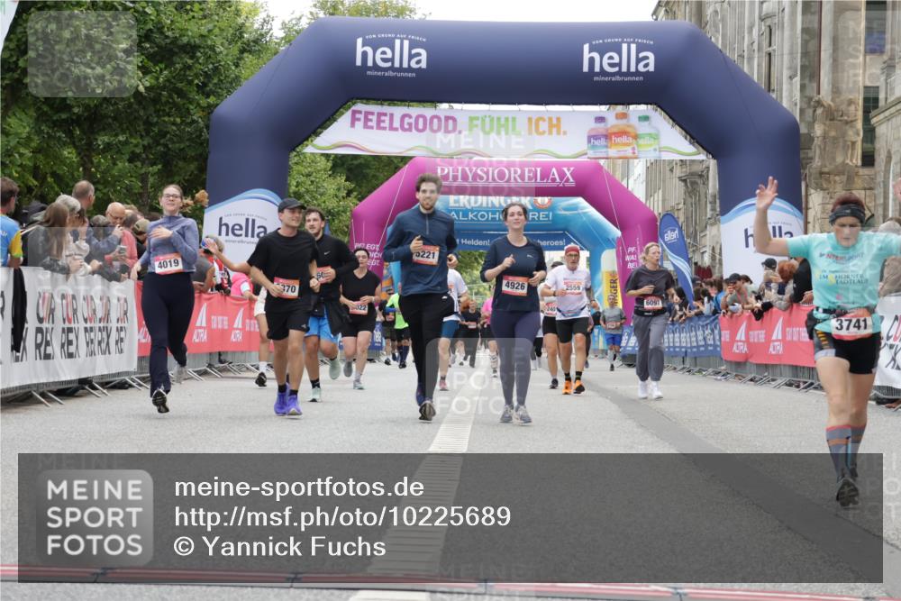 06.09.2026 - CURREX Alsterlauf Yannick Fuchs http://msf.ph/oto/10225689 06.09.2026 10:15:40 Ziel 3456, 3741, 3870, 4085, 4926, 5147, 5221, 5762, 6189, 6336, 6347 meine-sportfotos.de