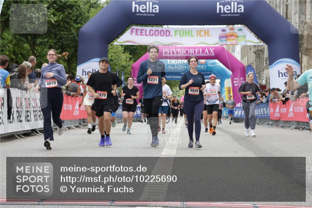 06.09.2026 - CURREX Alsterlauf Yannick Fuchs http://msf.ph/oto/10225690 06.09.2026 10:15:41 Ziel 3456, 3741, 3870, 4600, 4926, 5147, 5221, 5762, 6189, 6336, 6347 meine-sportfotos.de