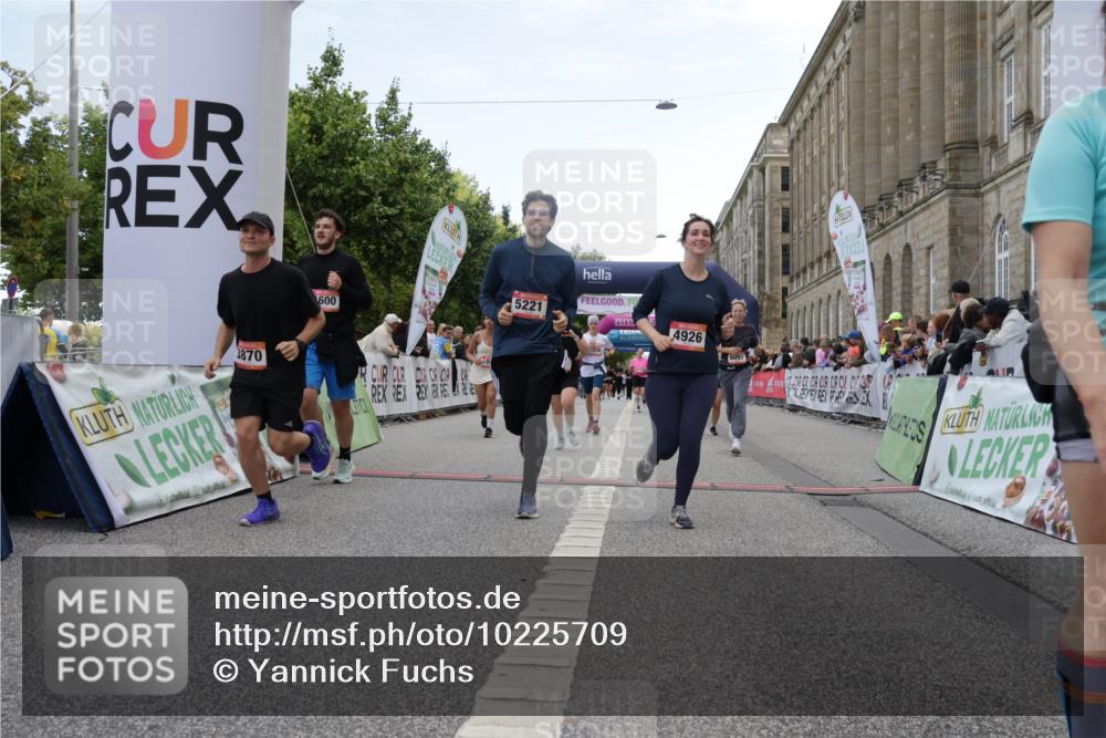 06.09.2026 - CURREX Alsterlauf Yannick Fuchs http://msf.ph/oto/10225709 06.09.2026 10:15:45 Ziel 1003, 2408, 2558, 2559, 3741, 3870, 4600, 4926, 5221, 6022, 6097 meine-sportfotos.de