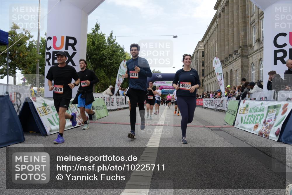 06.09.2026 - CURREX Alsterlauf Yannick Fuchs http://msf.ph/oto/10225711 06.09.2026 10:15:46 Ziel 1003, 2408, 2558, 2559, 3741, 3870, 4547, 4600, 4926, 5221, 6022, 6097 meine-sportfotos.de