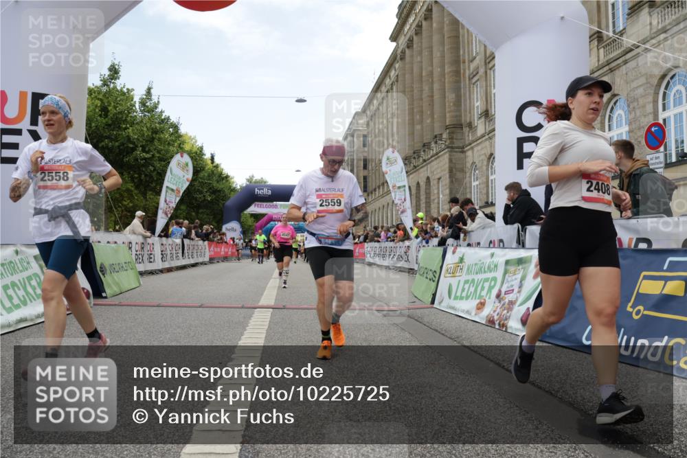 06.09.2026 - CURREX Alsterlauf Yannick Fuchs http://msf.ph/oto/10225725 06.09.2026 10:15:50 Ziel 1003, 2408, 2558, 2559, 3741, 3870, 4547, 4600, 4926, 5221, 6022, 6097 meine-sportfotos.de