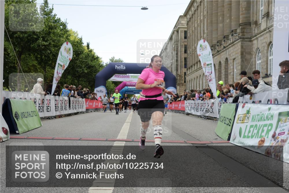 06.09.2026 - CURREX Alsterlauf Yannick Fuchs http://msf.ph/oto/10225734 06.09.2026 10:15:51 Ziel 1003, 2408, 2558, 2559, 3870, 4547, 4600, 4926, 5221, 6022, 6097 meine-sportfotos.de
