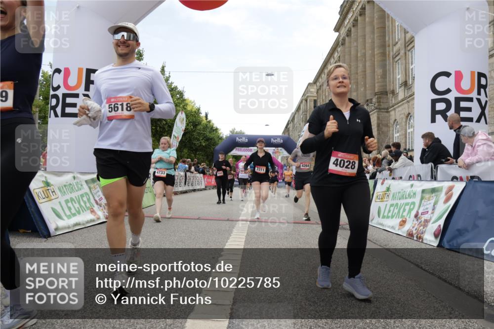 06.09.2026 - CURREX Alsterlauf Yannick Fuchs http://msf.ph/oto/10225785 06.09.2026 10:16:04 Ziel 2098, 2570, 2571, 2689, 2810, 3234, 3281, 3311, 4028, 4043, 4056, 4069, 4154, 4156, 4264, 4319, 4320, 4733, 5065, 5081, 5476, 5618, 5825, 8218 meine-sportfotos.de
