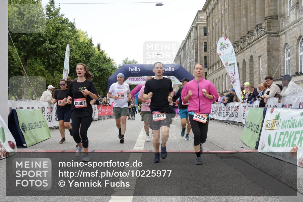 06.09.2026 - CURREX Alsterlauf Yannick Fuchs http://msf.ph/oto/10225977 06.09.2026 10:16:53 Ziel 2222, 2859, 3024, 3169, 3330, 3633, 4353, 4439, 4440, 4477, 4592, 4750, 4756, 5859, 6087, 8102 meine-sportfotos.de