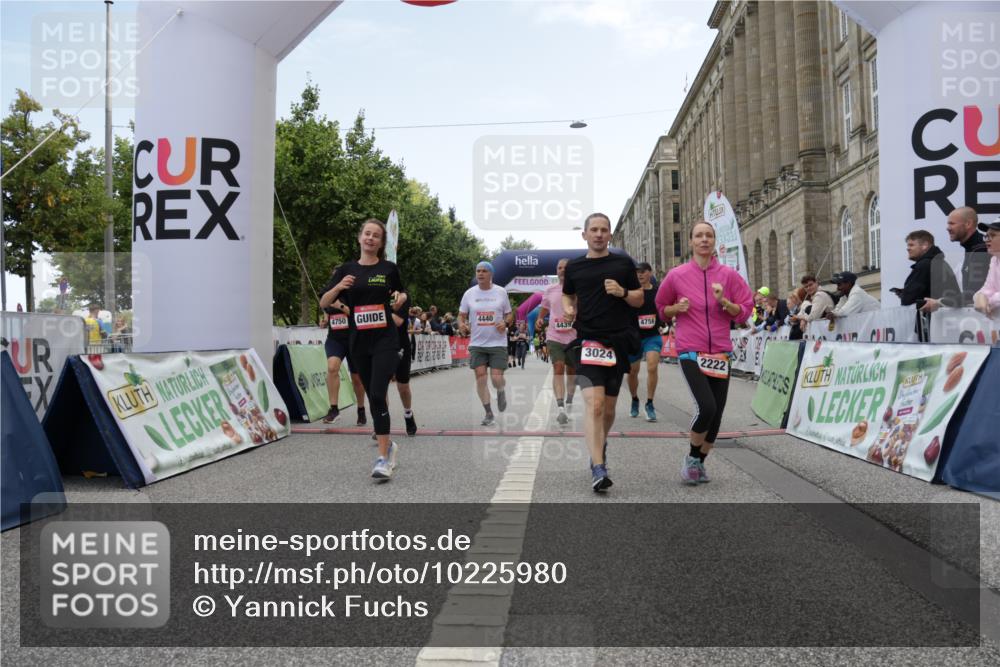 06.09.2026 - CURREX Alsterlauf Yannick Fuchs http://msf.ph/oto/10225980 06.09.2026 10:16:53 Ziel 2222, 2859, 3024, 3169, 3330, 3633, 4353, 4439, 4440, 4477, 4592, 4750, 4756, 5859, 6087, 8102 meine-sportfotos.de