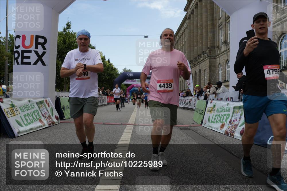 06.09.2026 - CURREX Alsterlauf Yannick Fuchs http://msf.ph/oto/10225989 06.09.2026 10:16:55 Ziel 2222, 3024, 3169, 3633, 4353, 4439, 4440, 4477, 4592, 4750, 4756, 5875, 6025, 6087, 8102, 8235 meine-sportfotos.de