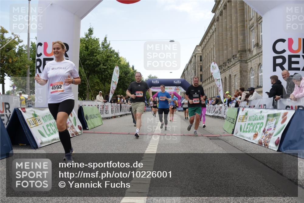 06.09.2026 - CURREX Alsterlauf Yannick Fuchs http://msf.ph/oto/10226001 06.09.2026 10:16:59 Ziel 2048, 2222, 3002, 3024, 3973, 4439, 4440, 4477, 4523, 4557, 4592, 4750, 4756, 5875, 6025, 6087, 8083, 8235, 8295 meine-sportfotos.de