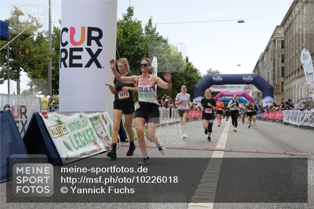 06.09.2026 - CURREX Alsterlauf Yannick Fuchs http://msf.ph/oto/10226018 06.09.2026 10:17:04 Ziel 2048, 3002, 3496, 3973, 4477, 4523, 4557, 4592, 5082, 5875, 6025, 8083, 8235, 8295 meine-sportfotos.de