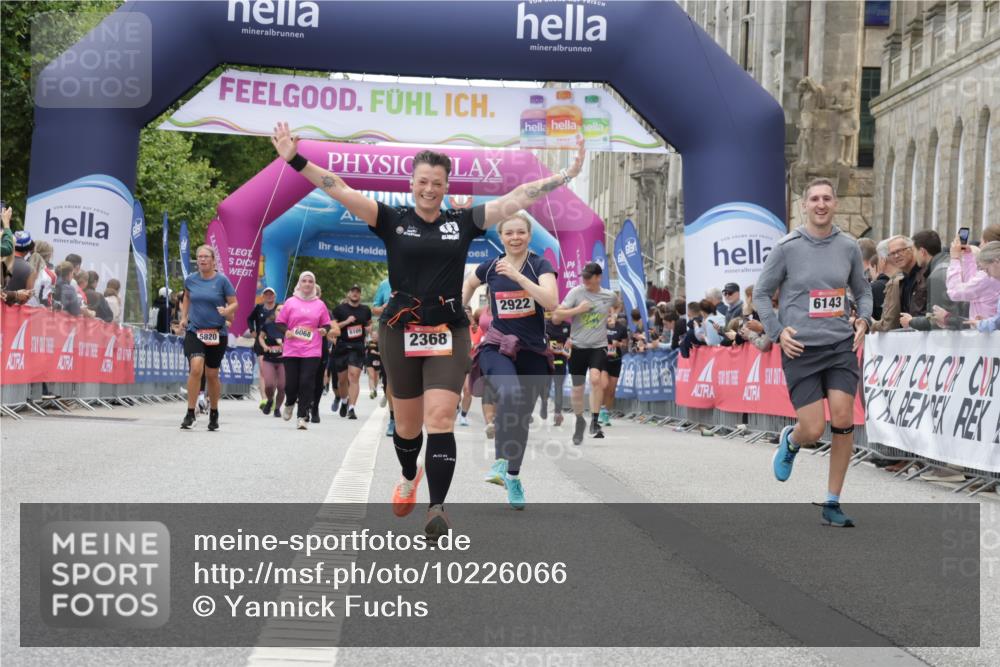 06.09.2026 - CURREX Alsterlauf Yannick Fuchs http://msf.ph/oto/10226066 06.09.2026 10:17:18 Ziel 1092, 2368, 2688, 2922, 3199, 3459, 5223, 5615, 5872, 5876, 6143 meine-sportfotos.de