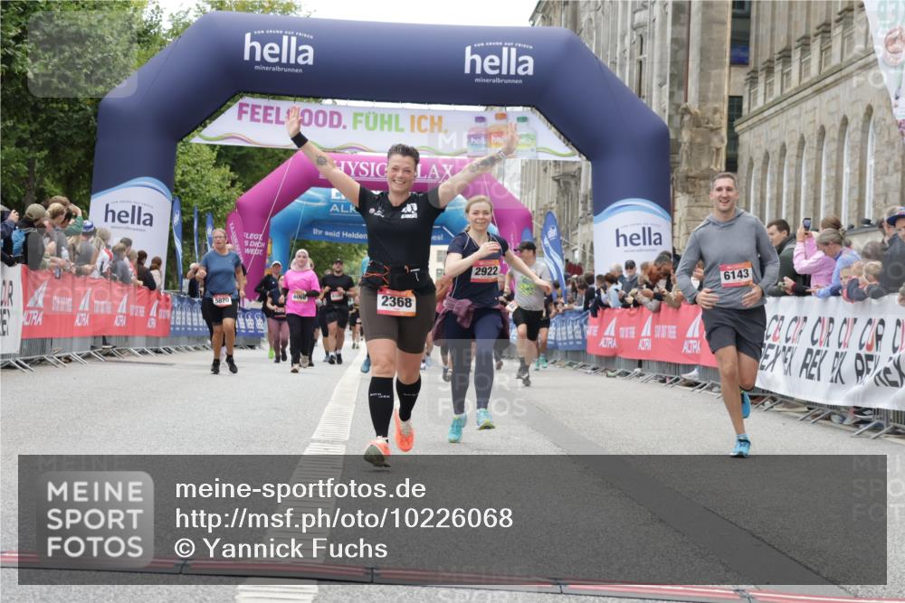06.09.2026 - CURREX Alsterlauf Yannick Fuchs http://msf.ph/oto/10226068 06.09.2026 10:17:19 Ziel 1092, 2368, 2547, 2688, 2922, 3459, 5223, 5615, 5872, 5876, 6143 meine-sportfotos.de