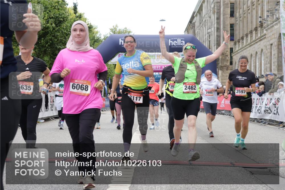 06.09.2026 - CURREX Alsterlauf Yannick Fuchs http://msf.ph/oto/10226103 06.09.2026 10:17:29 Ziel 2462, 2546, 2547, 2597, 2598, 2911, 2985, 3117, 3444, 3709, 5118, 5560, 5635, 5820, 5849, 6068, 6081, 6342, 6363, 8109 meine-sportfotos.de