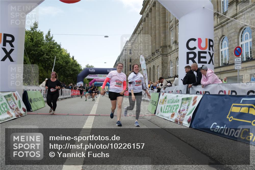 06.09.2026 - CURREX Alsterlauf Yannick Fuchs http://msf.ph/oto/10226157 06.09.2026 10:17:42 Ziel 2070, 3797, 3823, 4757, 4759, 5491 meine-sportfotos.de