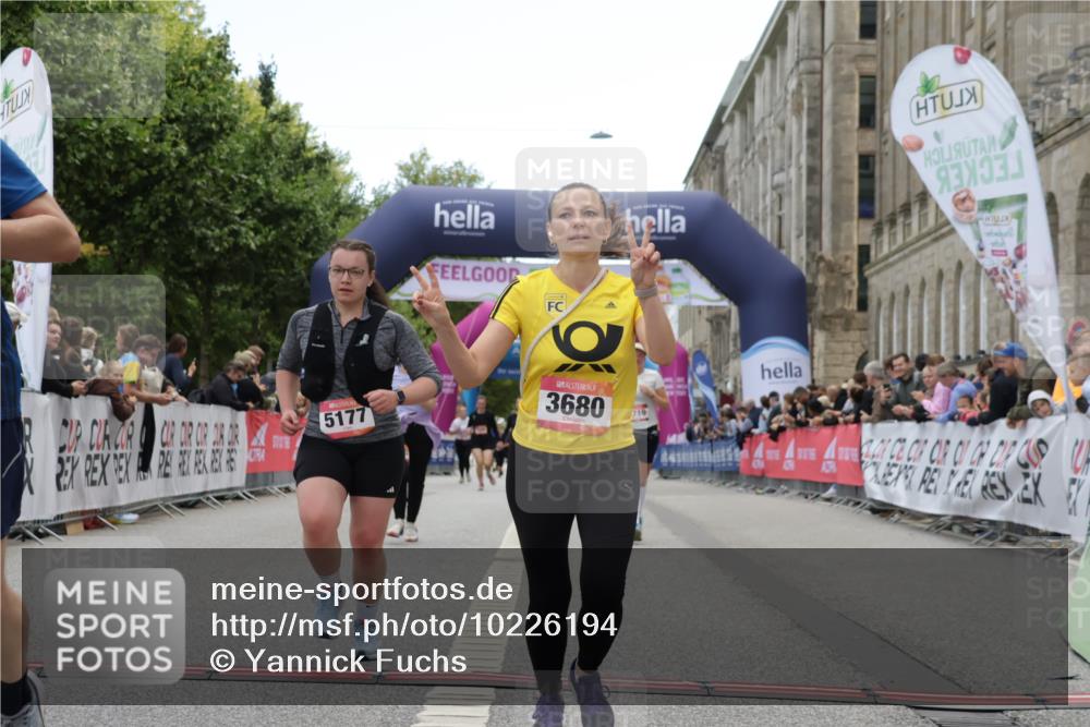 06.09.2026 - CURREX Alsterlauf Yannick Fuchs http://msf.ph/oto/10226194 06.09.2026 10:17:50 Ziel 2645, 2710, 2795, 3680, 3948, 4757, 4759, 5177 meine-sportfotos.de