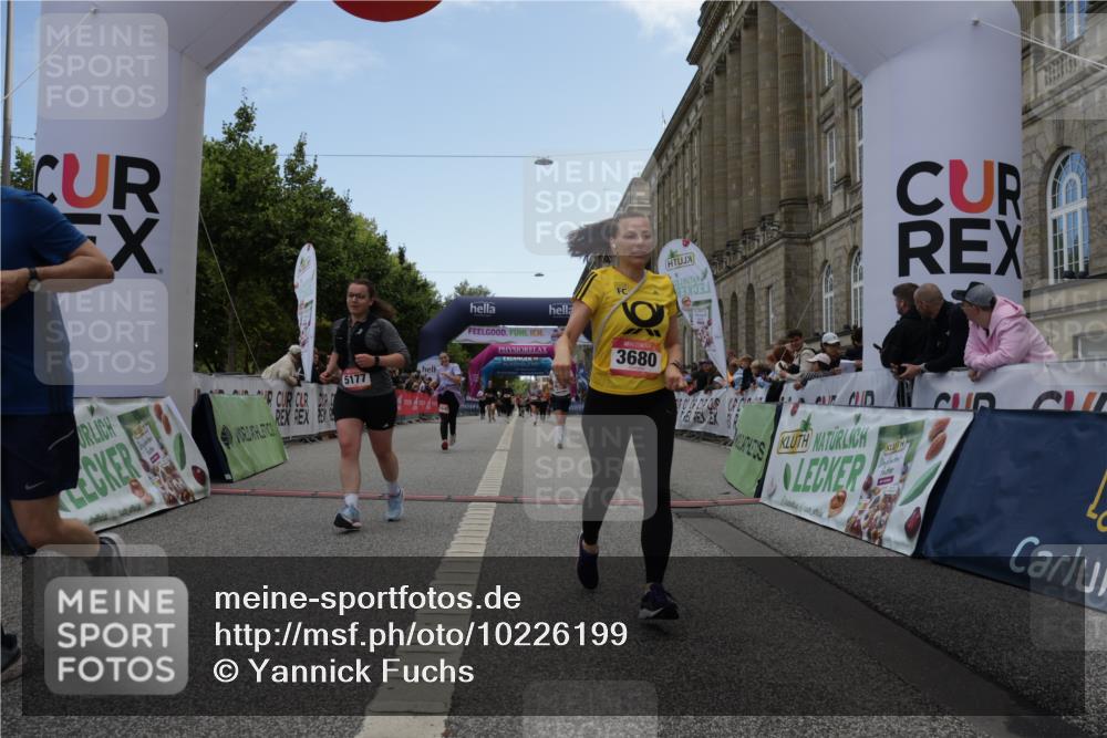 06.09.2026 - CURREX Alsterlauf Yannick Fuchs http://msf.ph/oto/10226199 06.09.2026 10:17:51 Ziel 2645, 2710, 2795, 3680, 3948, 4757, 4759, 5177 meine-sportfotos.de