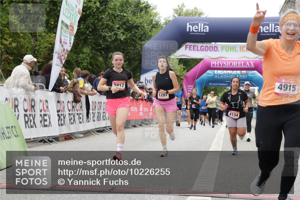 06.09.2026 - CURREX Alsterlauf Yannick Fuchs http://msf.ph/oto/10226255 06.09.2026 10:18:04 Ziel 1297, 2920, 2928, 3018, 3917, 4134, 4906, 4915, 4977 meine-sportfotos.de