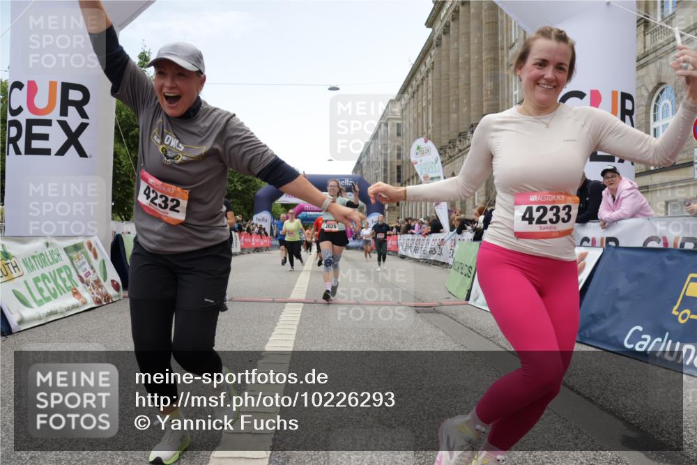 06.09.2026 - CURREX Alsterlauf Yannick Fuchs http://msf.ph/oto/10226293 06.09.2026 10:18:12 Ziel 1297, 2026, 2208, 2209, 2262, 3917, 4134, 4232, 4906, 5050, 6339, 8290 meine-sportfotos.de