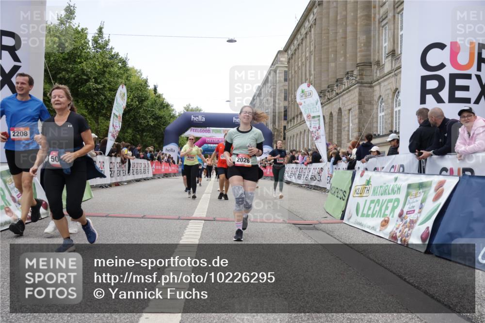 06.09.2026 - CURREX Alsterlauf Yannick Fuchs http://msf.ph/oto/10226295 06.09.2026 10:18:13 Ziel 1297, 2026, 2208, 2209, 2262, 3083, 3917, 4134, 4232, 4479, 4906, 5050, 6339, 8290 meine-sportfotos.de