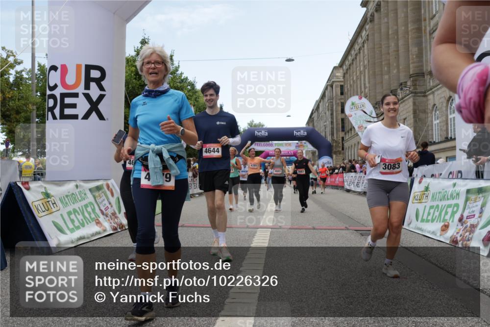 06.09.2026 - CURREX Alsterlauf Yannick Fuchs http://msf.ph/oto/10226326 06.09.2026 10:18:20 Ziel 2208, 2209, 2262, 2381, 3083, 3682, 3683, 4186, 4391, 4479, 4632, 4644, 5050, 5572, 6321, 6322, 6339, 8290 meine-sportfotos.de