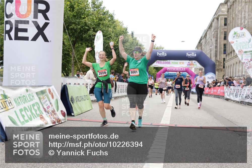 06.09.2026 - CURREX Alsterlauf Yannick Fuchs http://msf.ph/oto/10226394 06.09.2026 10:18:36 Ziel 2271, 2287, 2349, 2651, 2656, 2960, 3052, 3358, 3654, 4648, 8001 meine-sportfotos.de