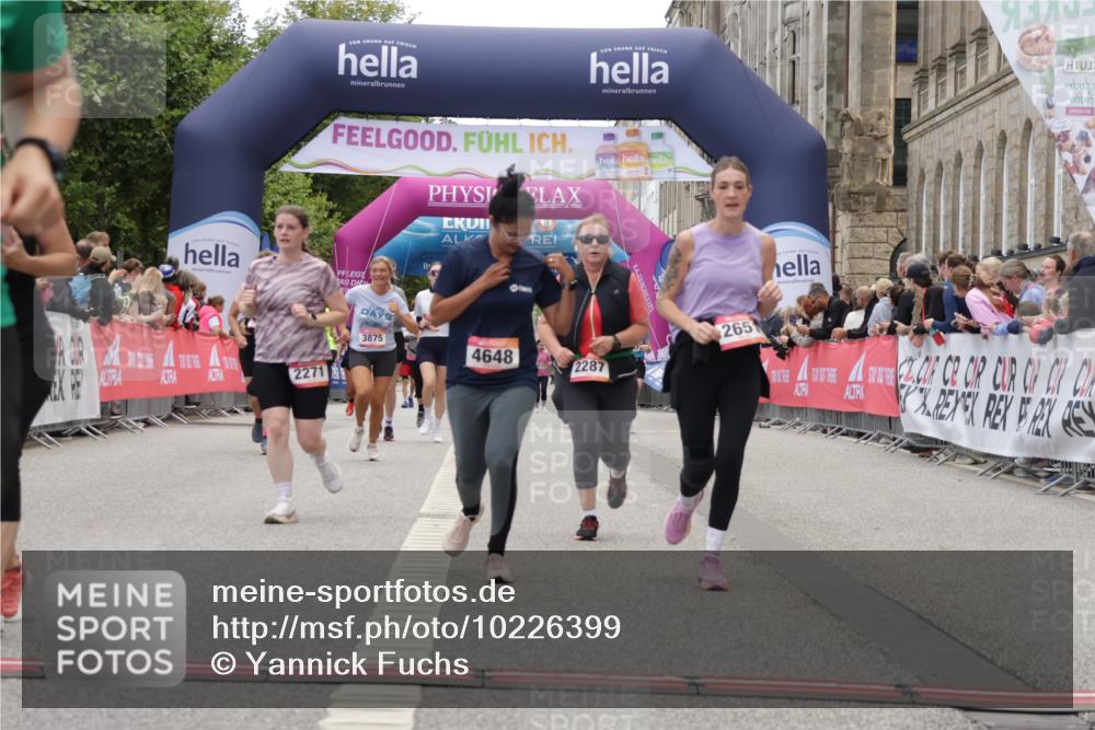 06.09.2026 - CURREX Alsterlauf Yannick Fuchs http://msf.ph/oto/10226399 06.09.2026 10:18:37 Ziel 2271, 2287, 2349, 2651, 2656, 2960, 3052, 3358, 3654, 4648, 8001 meine-sportfotos.de