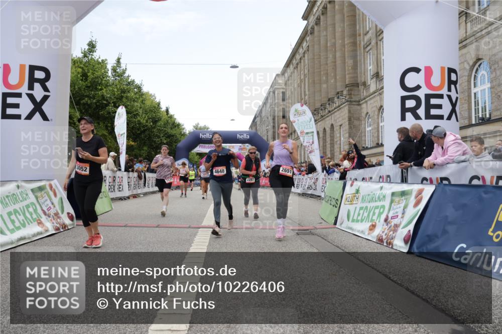 06.09.2026 - CURREX Alsterlauf Yannick Fuchs http://msf.ph/oto/10226406 06.09.2026 10:18:39 Ziel 2271, 2287, 2349, 2651, 2656, 2960, 3052, 3421, 3875, 3879, 4648, 5394, 8001 meine-sportfotos.de