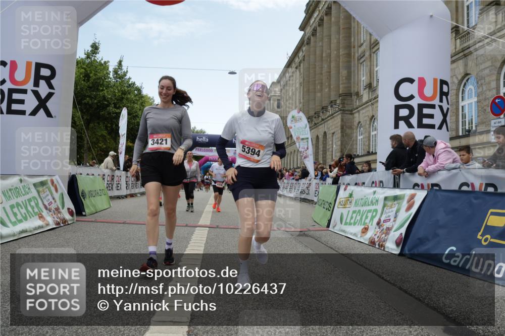 06.09.2026 - CURREX Alsterlauf Yannick Fuchs http://msf.ph/oto/10226437 06.09.2026 10:18:45 Ziel 2271, 2287, 2651, 3052, 3421, 3875, 3879, 4406, 4560, 4648, 4857, 5394, 5489, 6067 meine-sportfotos.de