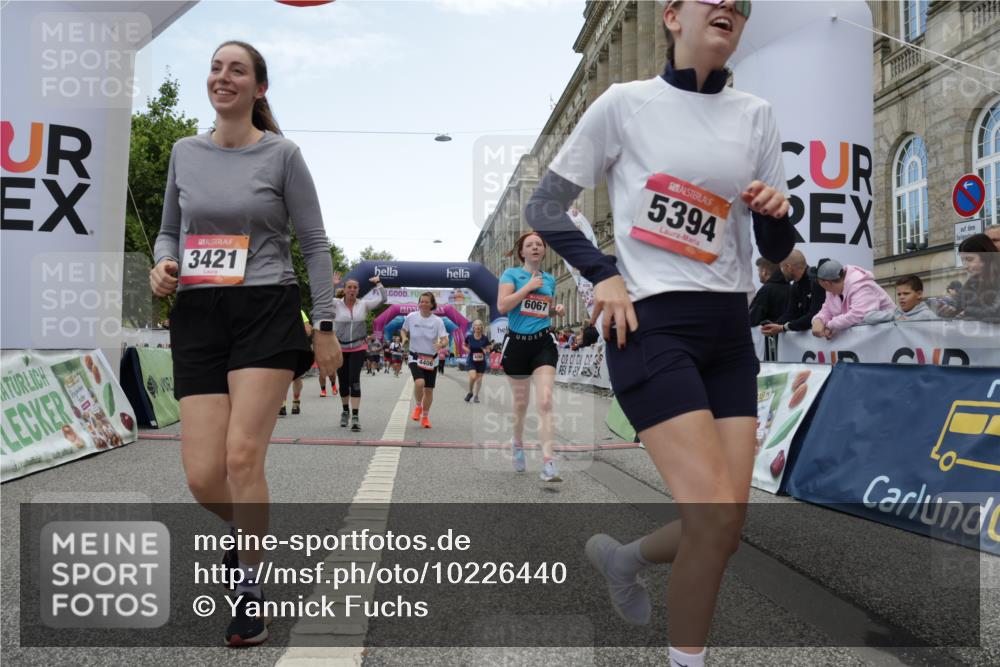 06.09.2026 - CURREX Alsterlauf Yannick Fuchs http://msf.ph/oto/10226440 06.09.2026 10:18:46 Ziel 2271, 2287, 2651, 2872, 3421, 3875, 3879, 4406, 4560, 4648, 4857, 5394, 5489, 6067 meine-sportfotos.de