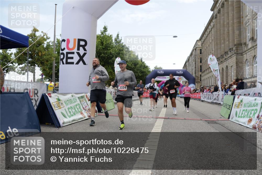 06.09.2026 - CURREX Alsterlauf Yannick Fuchs http://msf.ph/oto/10226475 06.09.2026 10:18:54 Ziel 2157, 2872, 3253, 3272, 3324, 3325, 4044, 4406, 4500, 4560, 4857, 5489, 6335 meine-sportfotos.de