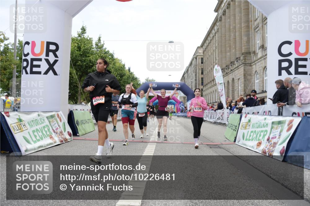 06.09.2026 - CURREX Alsterlauf Yannick Fuchs http://msf.ph/oto/10226481 06.09.2026 10:18:56 Ziel 2157, 2872, 3253, 3272, 3324, 3325, 4044, 4500, 4560, 6335 meine-sportfotos.de