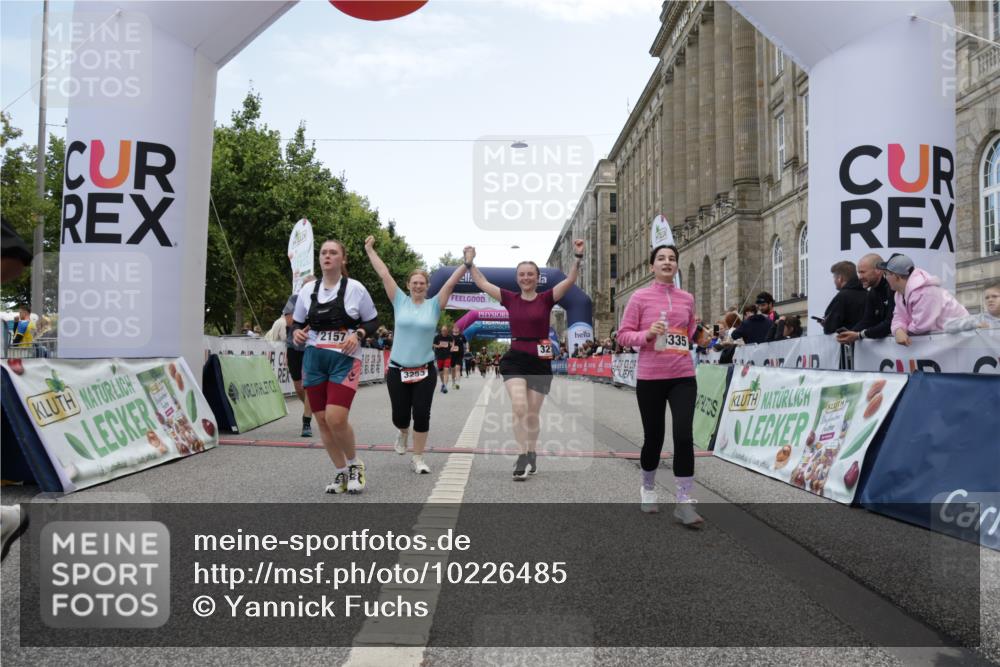 06.09.2026 - CURREX Alsterlauf Yannick Fuchs http://msf.ph/oto/10226485 06.09.2026 10:18:57 Ziel 2157, 2872, 3253, 3272, 3324, 3325, 4044, 4500, 6335 meine-sportfotos.de