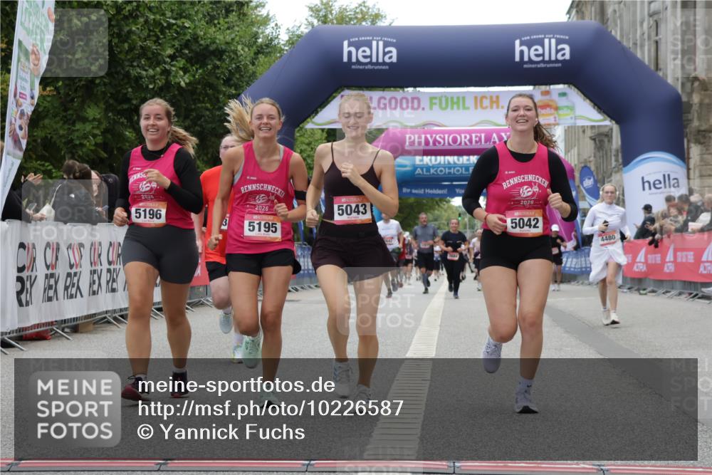 06.09.2026 - CURREX Alsterlauf Yannick Fuchs http://msf.ph/oto/10226587 06.09.2026 10:19:35 Ziel 2292, 2293, 3145, 4480, 5042, 5043, 5195, 5196, 5376, 5648 meine-sportfotos.de
