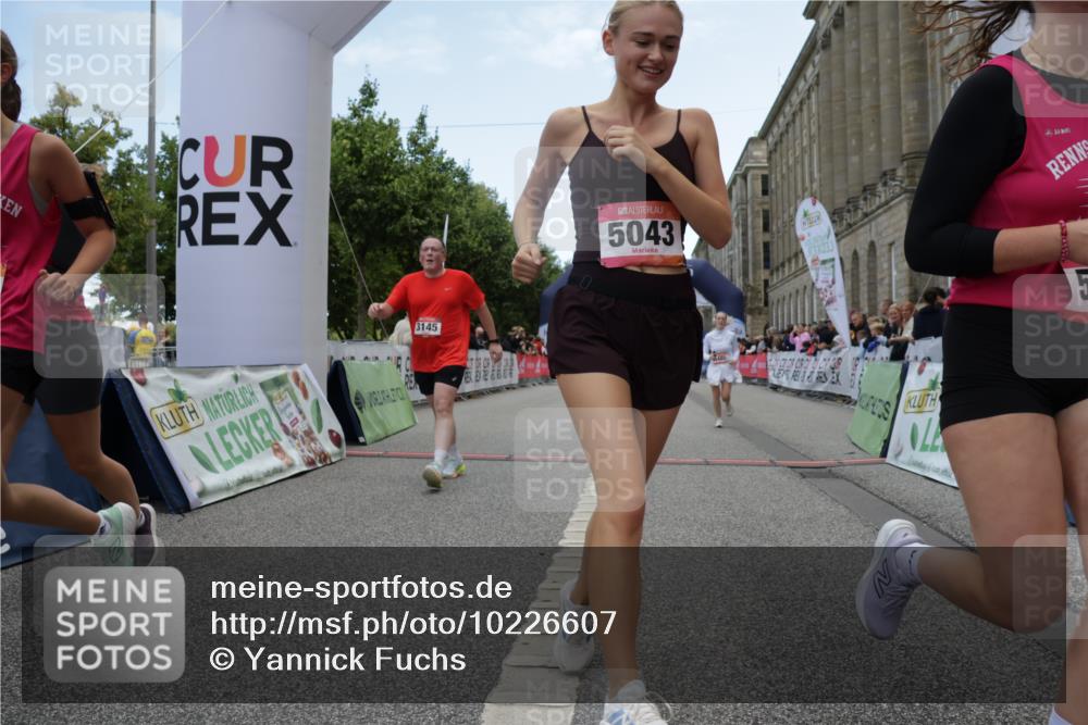 06.09.2026 - CURREX Alsterlauf Yannick Fuchs http://msf.ph/oto/10226607 06.09.2026 10:19:38 Ziel 2292, 2293, 3145, 4480, 5042, 5043, 5195, 5196, 5376, 5648 meine-sportfotos.de