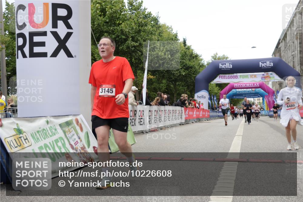 06.09.2026 - CURREX Alsterlauf Yannick Fuchs http://msf.ph/oto/10226608 06.09.2026 10:19:39 Ziel 2292, 2293, 3145, 4480, 5042, 5043, 5195, 5196, 5376, 5648 meine-sportfotos.de