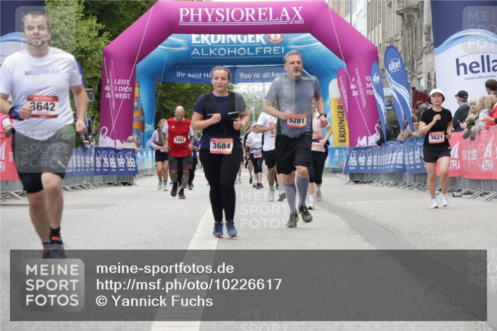 06.09.2026 - CURREX Alsterlauf Yannick Fuchs http://msf.ph/oto/10226617 06.09.2026 10:19:42 Ziel 3145, 3642, 4480, 5042, 5043, 5195, 5196, 5281 meine-sportfotos.de