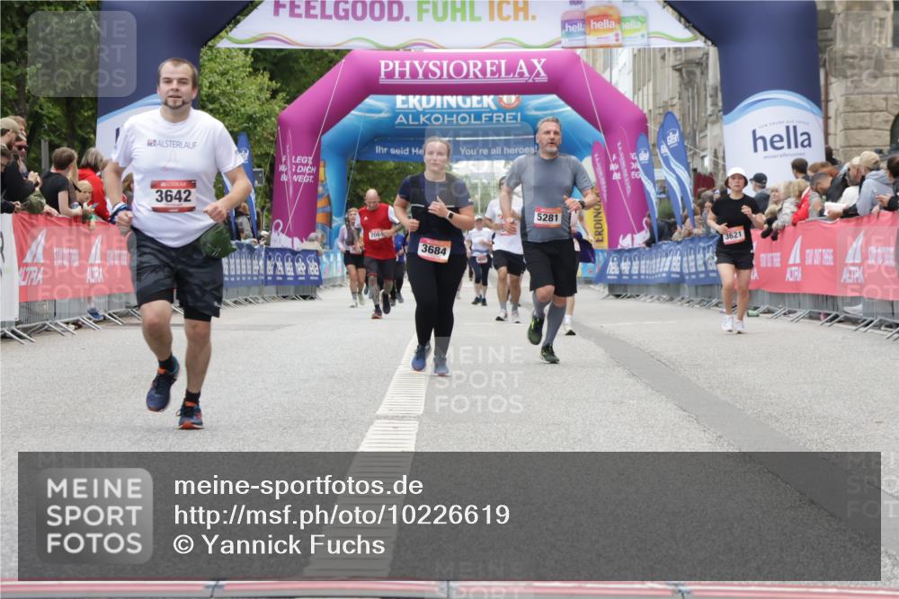 06.09.2026 - CURREX Alsterlauf Yannick Fuchs http://msf.ph/oto/10226619 06.09.2026 10:19:42 Ziel 3145, 3642, 4480, 5042, 5043, 5195, 5196, 5281 meine-sportfotos.de