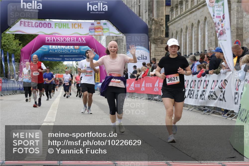 06.09.2026 - CURREX Alsterlauf Yannick Fuchs http://msf.ph/oto/10226629 06.09.2026 10:19:48 Ziel 3359, 3621, 3642, 3684, 5281 meine-sportfotos.de