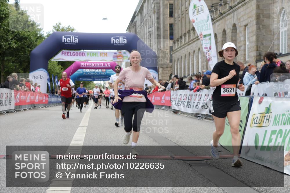 06.09.2026 - CURREX Alsterlauf Yannick Fuchs http://msf.ph/oto/10226635 06.09.2026 10:19:50 Ziel 3359, 3621, 3642, 3684, 5172, 5281 meine-sportfotos.de