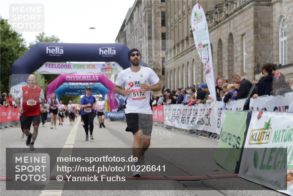 06.09.2026 - CURREX Alsterlauf Yannick Fuchs http://msf.ph/oto/10226641 06.09.2026 10:19:53 Ziel 2084, 3003, 3359, 3417, 3621, 3684, 5172, 5281 meine-sportfotos.de
