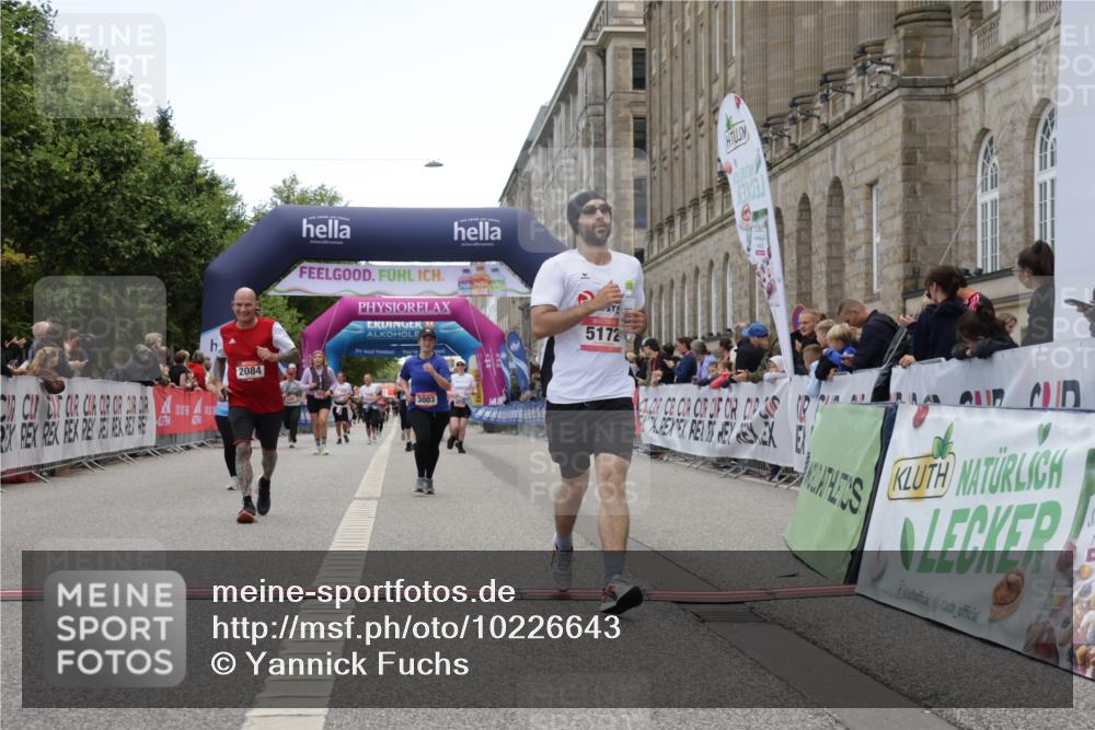 06.09.2026 - CURREX Alsterlauf Yannick Fuchs http://msf.ph/oto/10226643 06.09.2026 10:19:53 Ziel 2084, 3003, 3359, 3417, 3621, 3684, 5172, 5281 meine-sportfotos.de