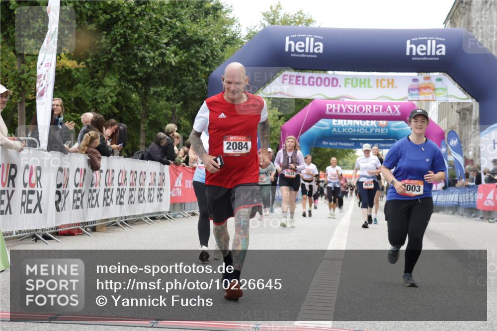 06.09.2026 - CURREX Alsterlauf Yannick Fuchs http://msf.ph/oto/10226645 06.09.2026 10:19:55 Ziel 2084, 3003, 3359, 3417, 3621, 3684, 5172 meine-sportfotos.de