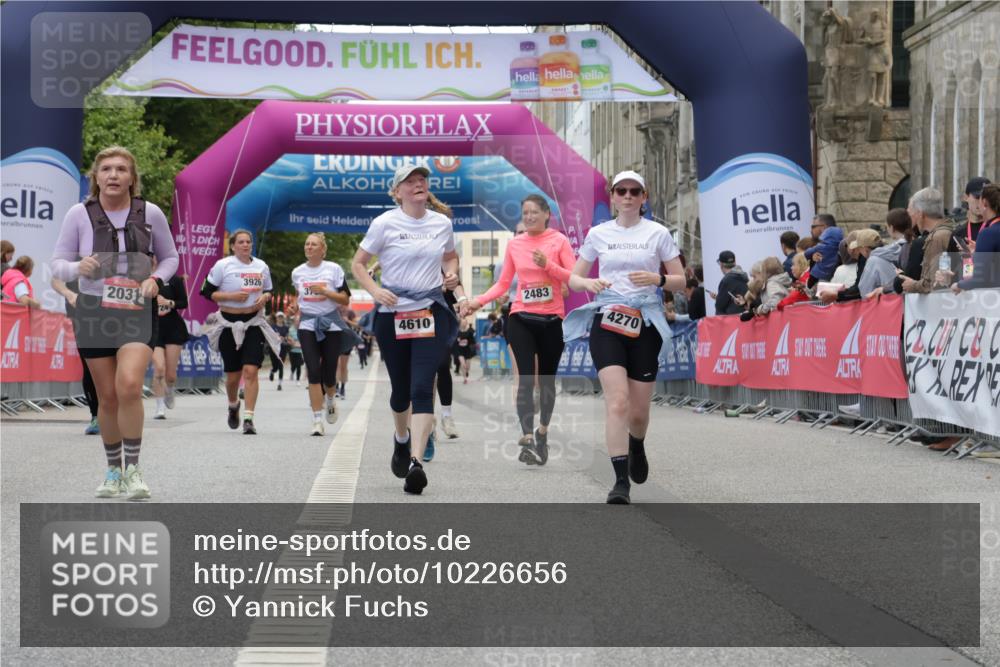 06.09.2026 - CURREX Alsterlauf Yannick Fuchs http://msf.ph/oto/10226656 06.09.2026 10:19:58 Ziel 2031, 2084, 3003, 3359, 3417, 4270, 4610, 4767, 5172 meine-sportfotos.de