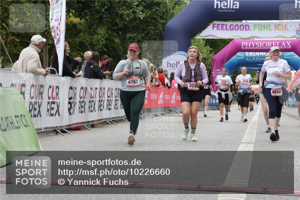 06.09.2026 - CURREX Alsterlauf Yannick Fuchs http://msf.ph/oto/10226660 06.09.2026 10:19:59 Ziel 2031, 2084, 2482, 2483, 3003, 3417, 4270, 4610, 4767, 5172 meine-sportfotos.de
