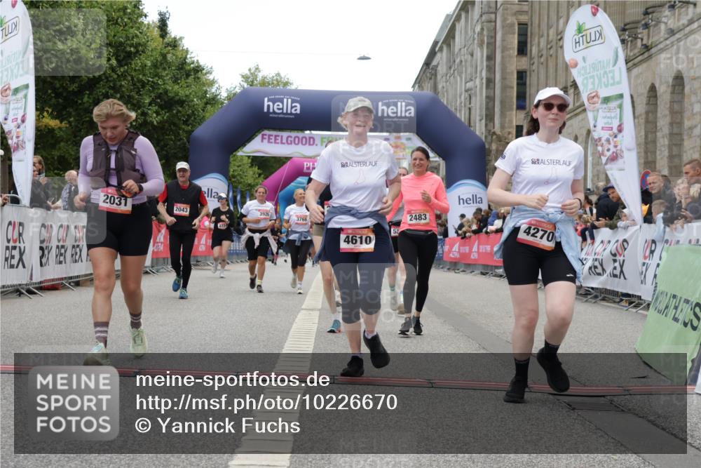 06.09.2026 - CURREX Alsterlauf Yannick Fuchs http://msf.ph/oto/10226670 06.09.2026 10:20:02 Ziel 2031, 2043, 2084, 2482, 2483, 3003, 3417, 4270, 4610, 4767, 5580, 5581 meine-sportfotos.de