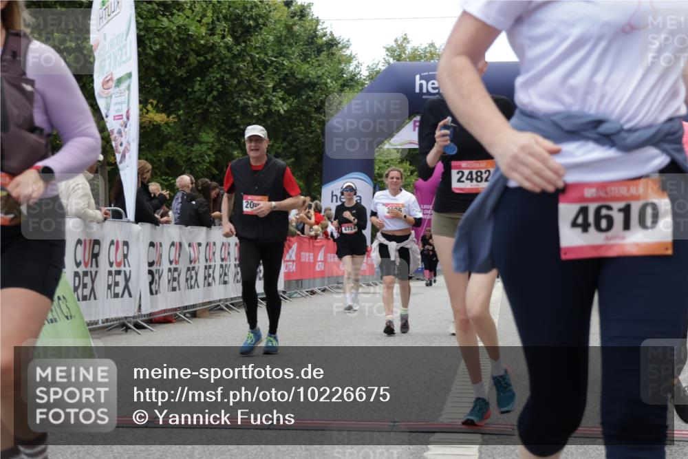 06.09.2026 - CURREX Alsterlauf Yannick Fuchs http://msf.ph/oto/10226675 06.09.2026 10:20:04 Ziel 2031, 2043, 2482, 2483, 3417, 3769, 3926, 4270, 4610, 4767, 5580, 5581 meine-sportfotos.de